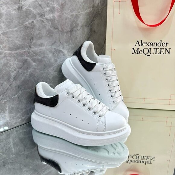 White/Black Oversized McQueen Shoe - Picture 4 of 6